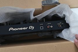 Pioneer DDJ REV 1 Serato
 - Bild