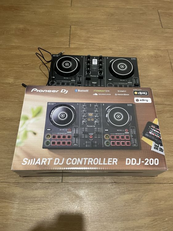 DDJ-200 2-channel Smart DJ controller (black) - Imagen2