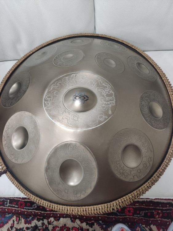 Handpan D Kurd 12 notas - Immagine3