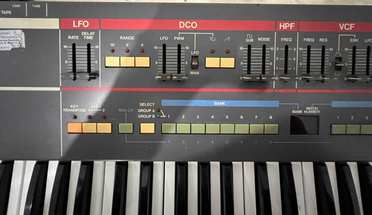 SINTETIZADOR ROLAND JUNO 106 CON ESTUCHE - Imagen5