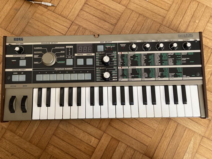 KORG - MICROKORG - Synthétiseur 37 Keys - Imagen2