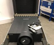 Sanyo PLC-XF1000 - Bild
