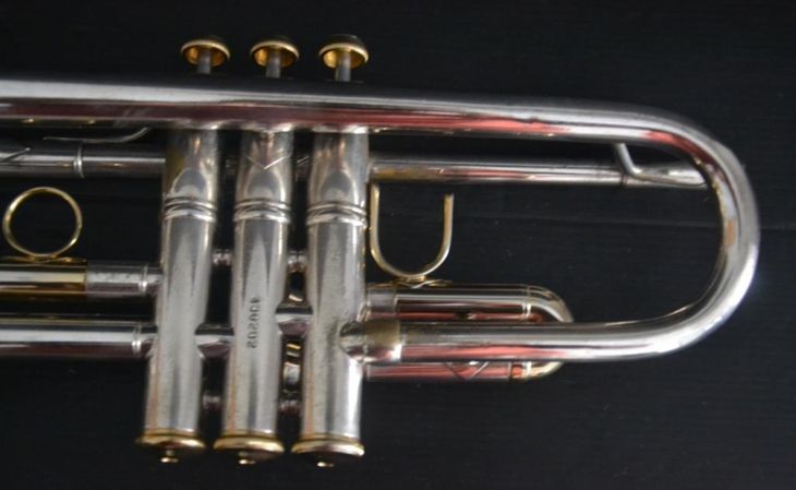 Trompeta Bach Stradivarius 72 tudel 43 plata y oro - Imagen6
