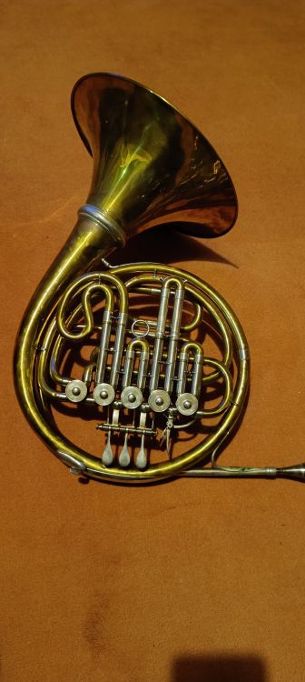 Trompa Hans Hoyer modelo 704A-L - Imagen por defecto