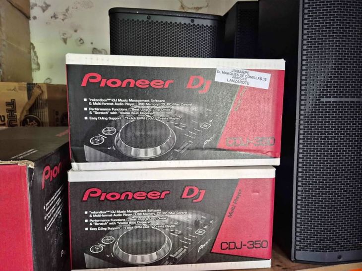 Pareja CDJ - 350 PIONEER a estrenar en su caja - Imagen por defecto