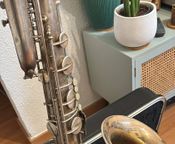 Vintage Baritone Sax (Mid-40s) - Imagen