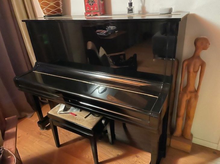 Pianoforte Verticale Yamaha U3H colore nero - Imagen por defecto