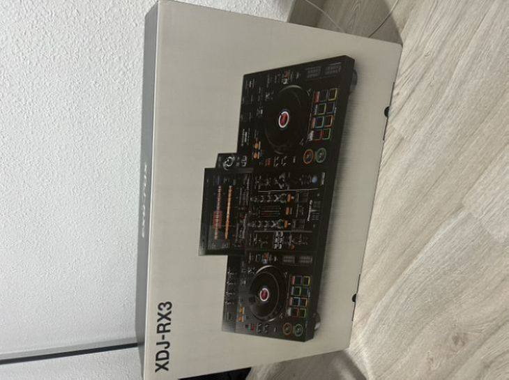 Pioneer XDJ-RX3 - Imagen3