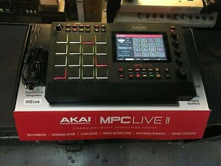 Akai Professional MPC Live II Drum / Sampler / MP - Image3