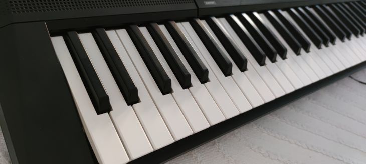 TECLADO YAMAHA PSR F51 - Image3