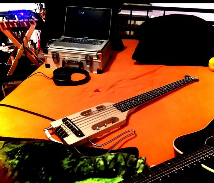 Reise-Bass (5 String!) Traveler Guitar Ultra Light - Imagen6