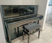 SAMICK SU 118 UPRIGHT PIANO
 - Image