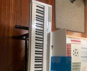 Yamaha p-105 Digitalpiano.
 - Bild