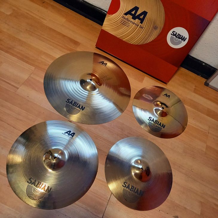 Juego de platos SABIAN AA: Ride + Crash + Hi-Hats - Imagen2