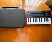 Akai MPK Mini MIDI Keyboard - Image