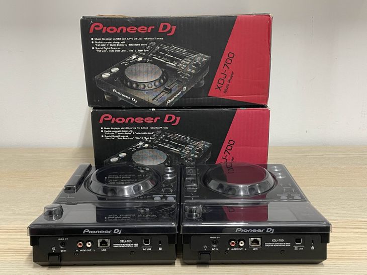 2x Pioneer DJ XDJ-700 con decksavers - Immagine2