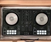 Native Instruments TRAKTOR Kontrol S2 MK3 DJ Contr - Bild