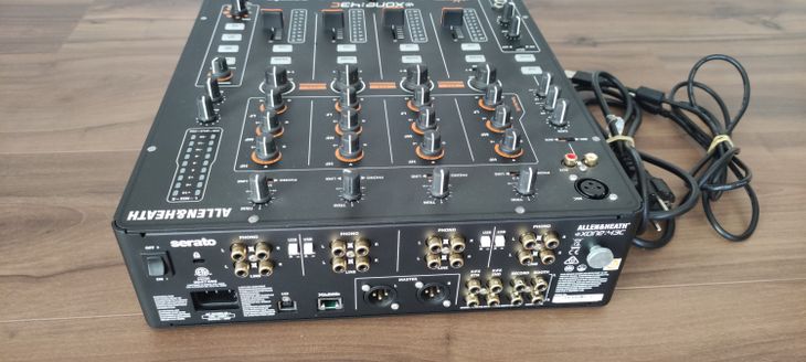 Allen & Heath 43C - Imagen por defecto