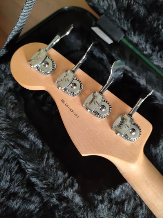 Fender Dimensión Americano, 4 y 5 cuerdas - Imagen5