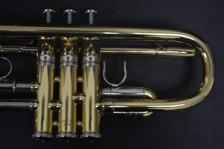 Trompeta en DO Yamaha Xeno 8445 lacada - Image5