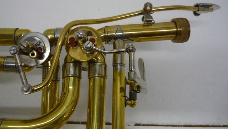 Trombon Bajo Bach Stradivarius 50 Corporation - Imagen6