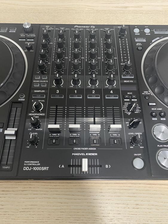 Pioneer DJ DDJ-1000 SRT con flightcase - Immagine3