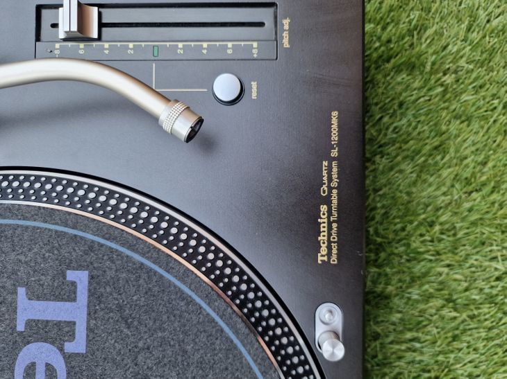 Technics SL-1200 MK6 - Imagen2