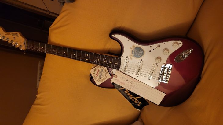 Fender Stratocaster Nueva sin usar - Imagen por defecto