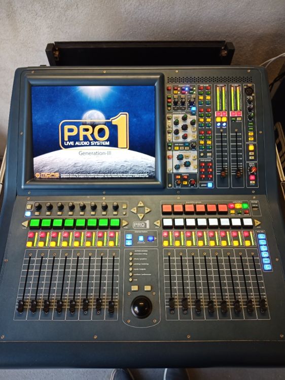 Midas PRO1 in case + 2x Midas DL153 Stagebox 16 In - Imagen por defecto