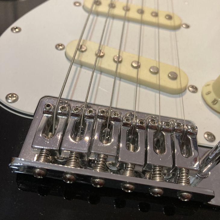 Guitarra y amplificador para principiantes - Imagen por defecto