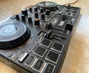 Hercules Impulse 200 DJ Deck
 - Image