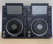 2x Pioneer DJ CDJ-3000
 - Image