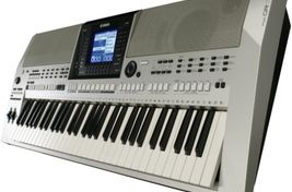 Piano Yamaha PSR 700 Oriental - Imagen