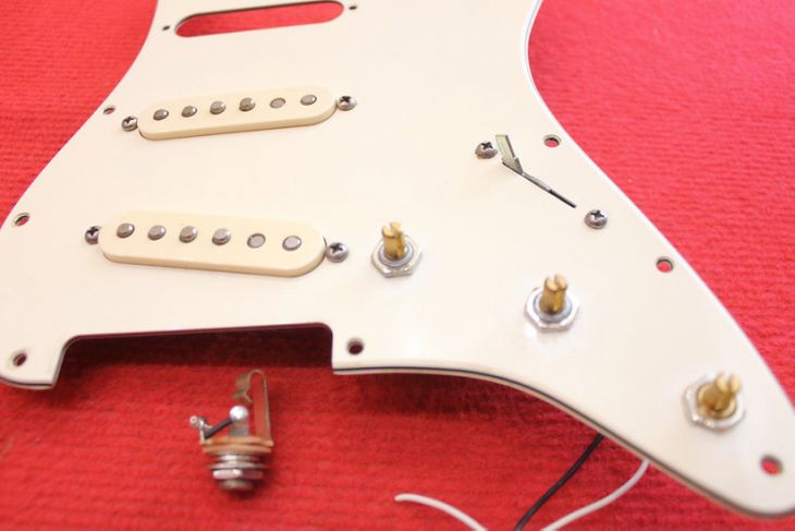 Golpeador Fender Stratocaster con Fat 50´s - Imagen2