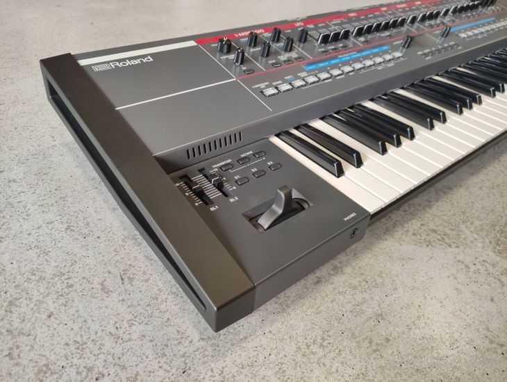 Roland Juno-X - Image2