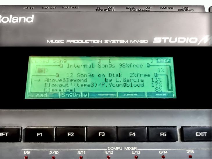 SISTEMA DE PRODUCCIÓN MÚSICAL ROLAND MV30 STUDIO - Bild6