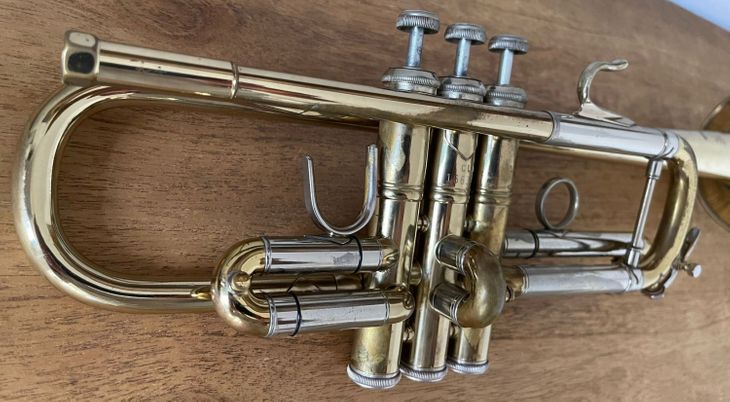 Trompeta Bach Stradivairus en Do 239 Corporation - Imagen6