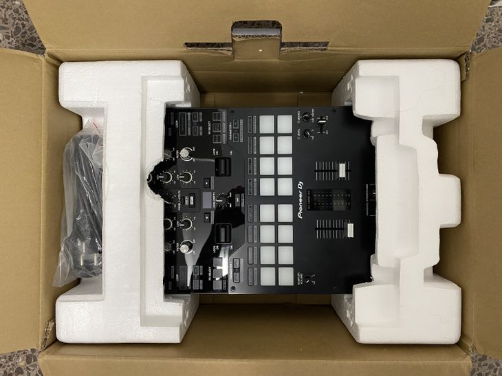 Pioneer DJ DJM-S7 - Imagen4