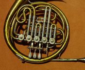 Trompa Hans Hoyer modelo 704A-L - Imagen