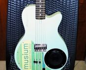 "Singer Song guitar" - Sukima Switch signature - Imagen