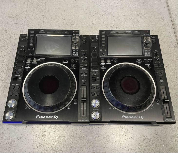 2X Pioneer DJ CDJ 2000 NXS2 - Imagen por defecto