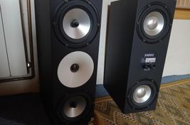 Amphion Two18 - Imagen