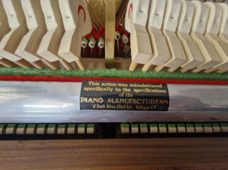 Piano vertical Dietmann de 1980 - Image4