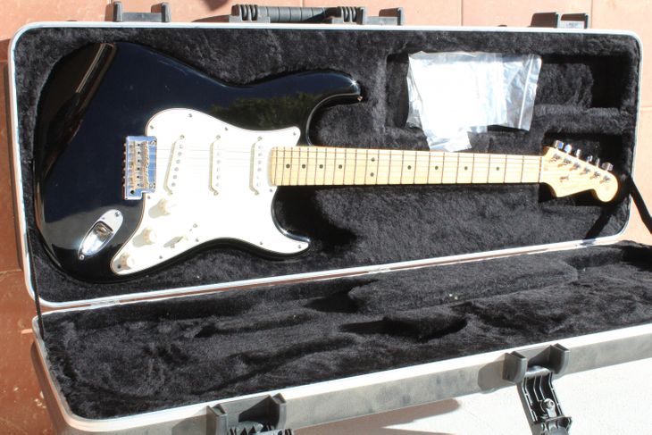 Fender Stratocaster American Standard - Immagine4