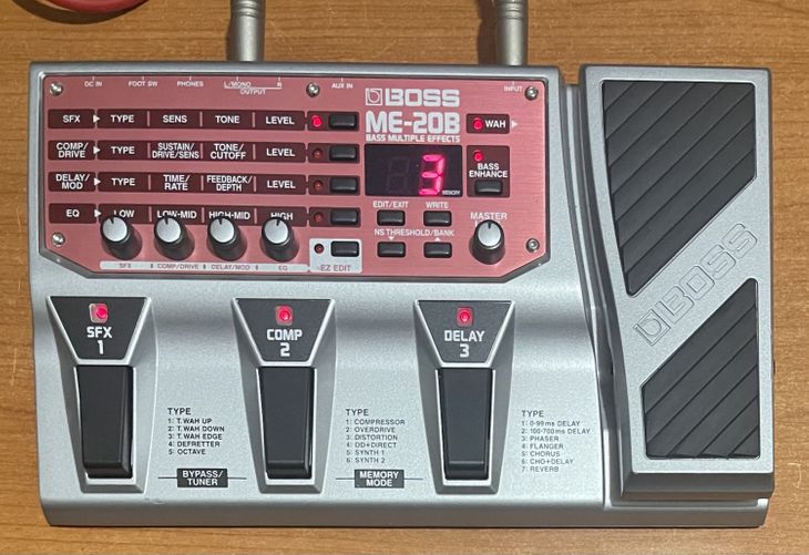 Boss Me-20B - Imagen por defecto