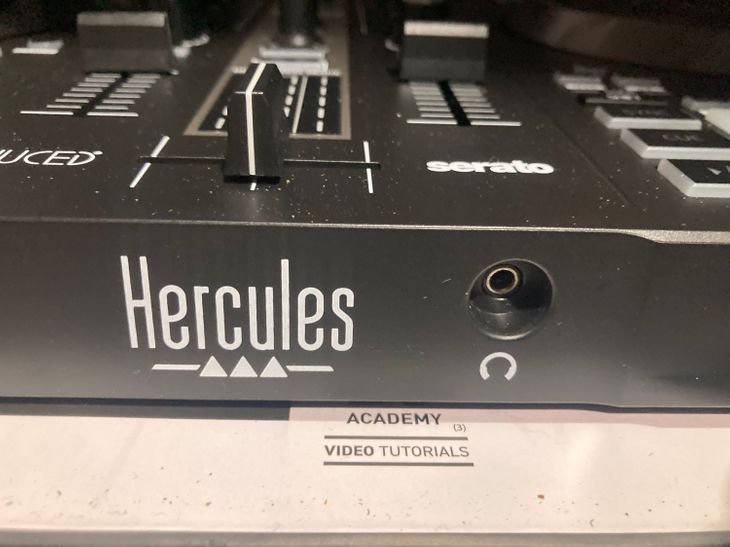 Hercules Inpulse 300 MK2 DJ Controller - Imagen2