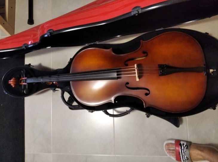 VIOLONCHELO 4/4 - Imagen por defecto