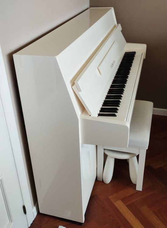 Piano Vertical Yamaha - Bild1