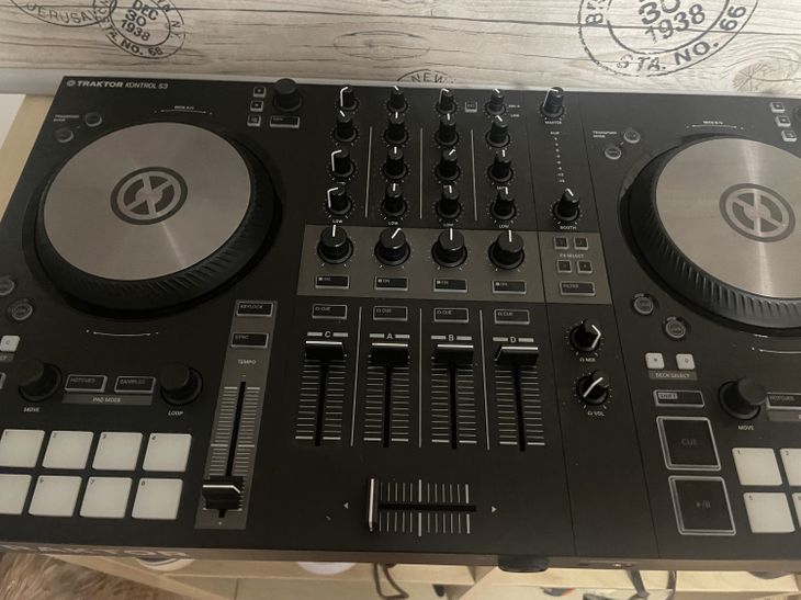 TRAKTOR KONTROL S3 - Immagine5