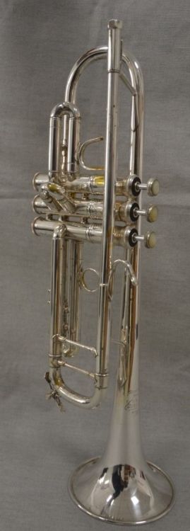 Trompeta Bach Stradivarius pabellón 43 - Imagen6